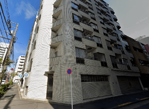 運営会社のビル外観